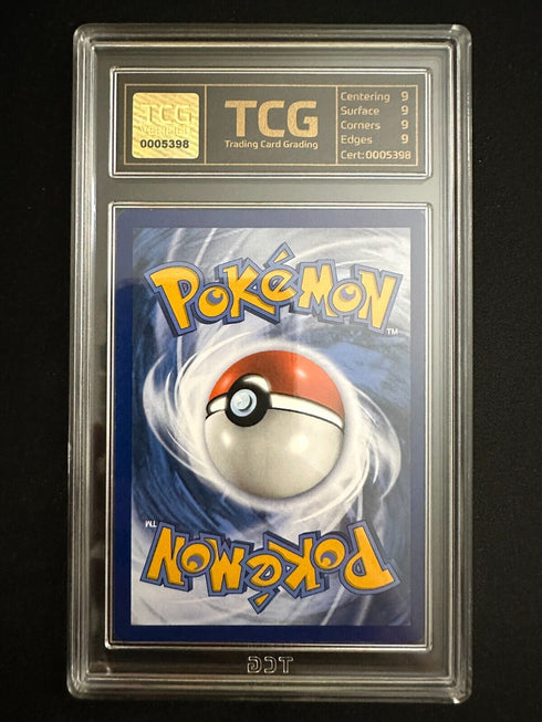 Pikachu 005/025 Celebrations Full Art Holo TCG 9 MINT Pokemon Card